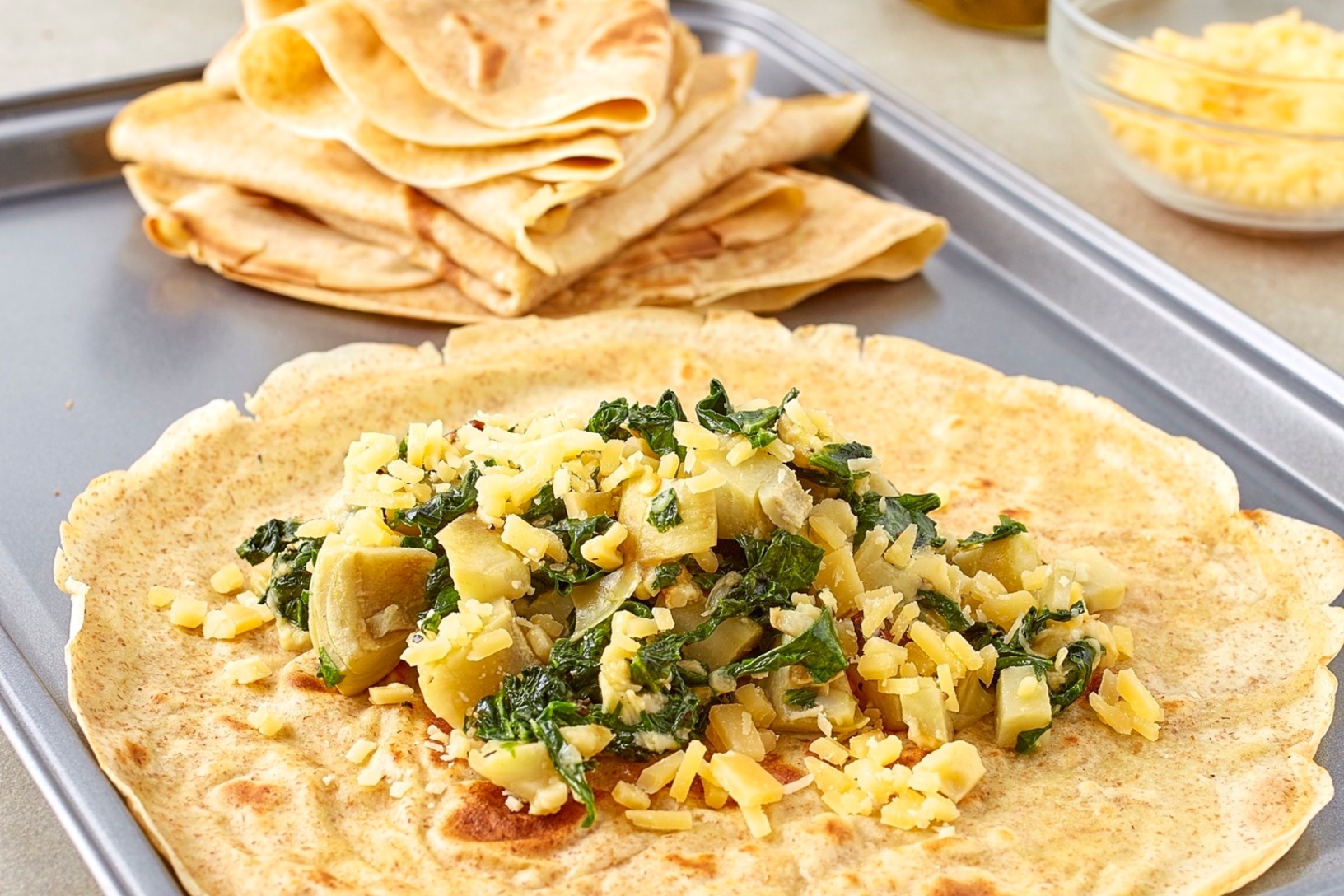 كريب الخرشوف والجوده مع صلصة العسل الحلوة