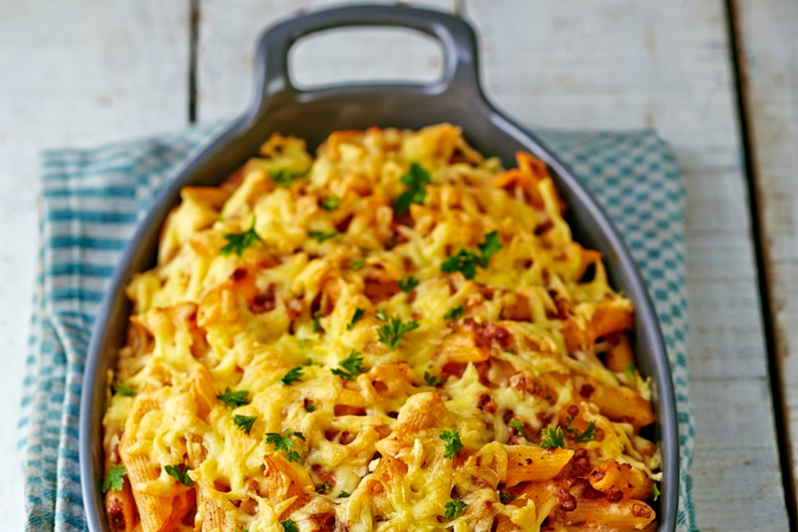 Gouda pasta bake